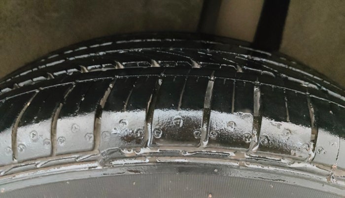 2017 Maruti Baleno ZETA CVT PETROL 1.2, Petrol, Automatic, 29,055 km, Left Rear Tyre Tread