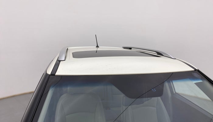 2019 Mahindra XUV300 W8 (O) 1.2 PETROL, Petrol, Manual, 53,609 km, Roof