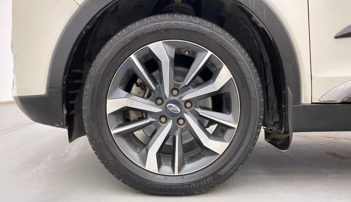 2019 Mahindra XUV300 W8 (O) 1.2 PETROL, Petrol, Manual, 53,609 km, Left Front Wheel