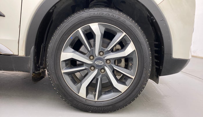 2019 Mahindra XUV300 W8 (O) 1.2 PETROL, Petrol, Manual, 53,609 km, Right Front Wheel