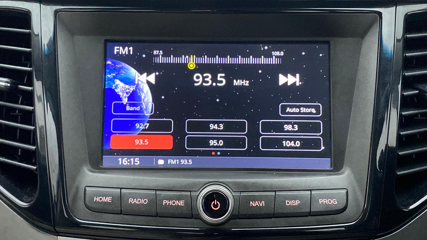 2019 Mahindra XUV300 W8 (O) 1.2 PETROL, Petrol, Manual, 53,609 km, Infotainment System