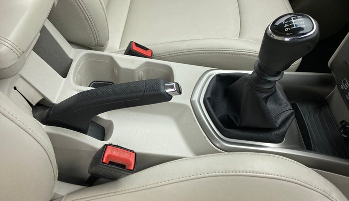 2019 Mahindra XUV300 W8 (O) 1.2 PETROL, Petrol, Manual, 53,609 km, Gear Lever