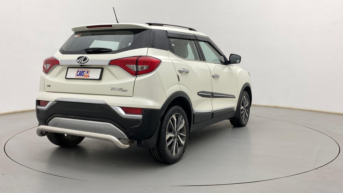2019 Mahindra XUV300 W8 (O) 1.2 PETROL, Petrol, Manual, 53,609 km, Right Back Diagonal