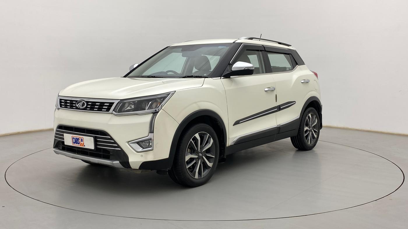2019 Mahindra XUV300 W8 (O) 1.2 PETROL, Petrol, Manual, 53,609 km, Left Front Diagonal
