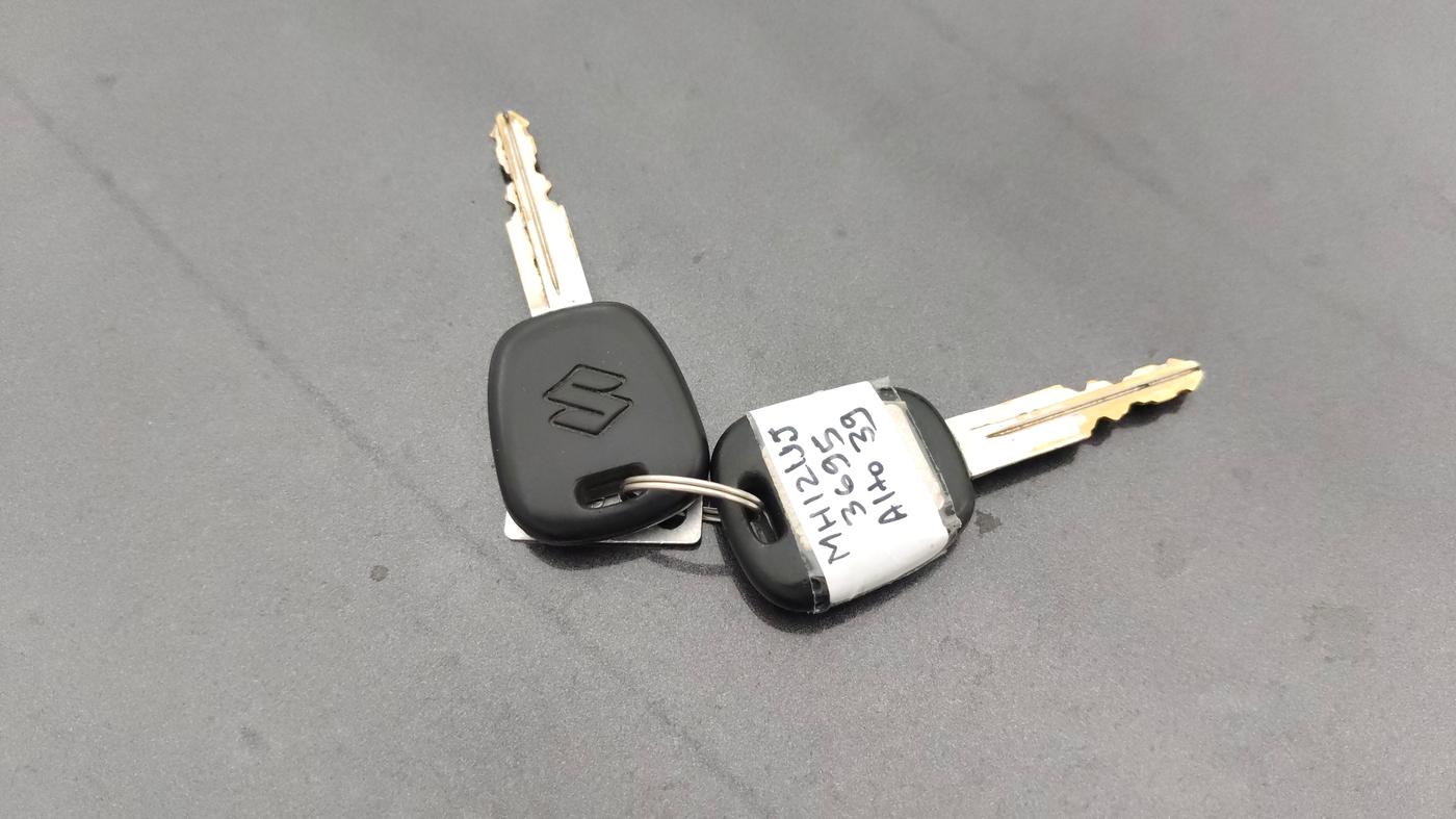 2018 Maruti Alto K10 VXI (O) AMT, Petrol, Automatic, 19,500 km, Key Close Up