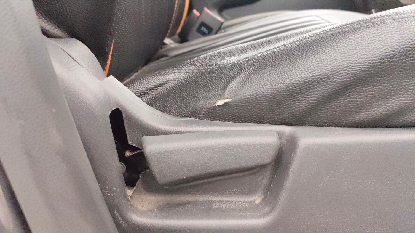 2018 Maruti Alto K10 VXI (O) AMT, Petrol, Automatic, 19,500 km, Driver Side Adjustment Panel