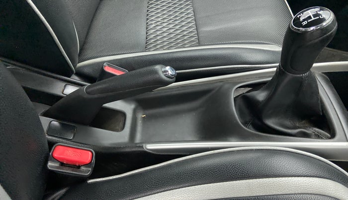 2017 Maruti Baleno DELTA PETROL 1.2, Petrol, Manual, 73,811 km, Gear Lever
