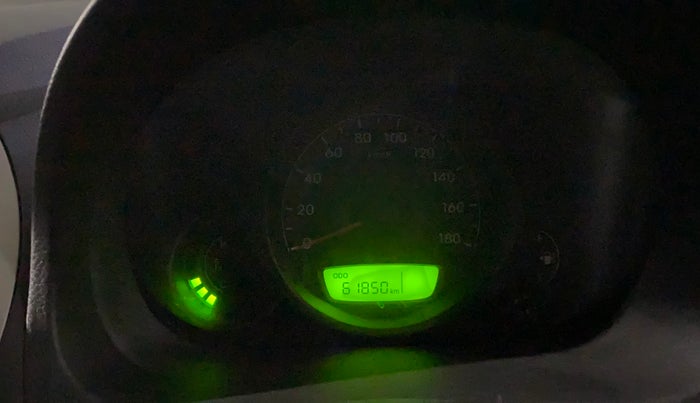 2016 Hyundai Eon ERA +, Petrol, Manual, 61,839 km, Odometer Image