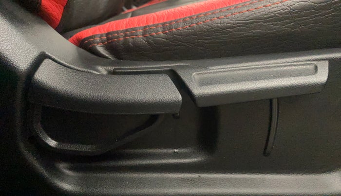 2021 Hyundai VENUE SX 1.0 TURBO IMT, Petrol, Manual, 39,844 km, Driver Side Adjustment Panel