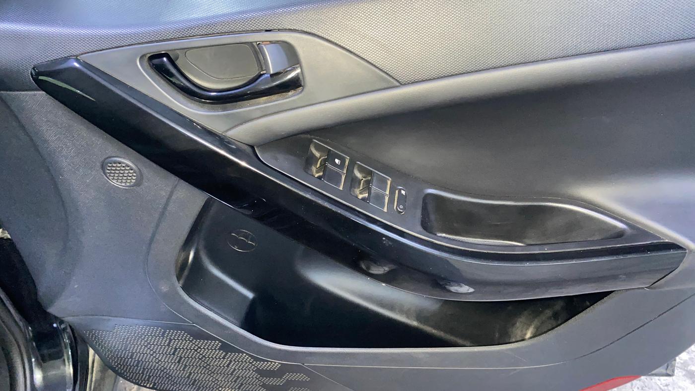 2023 Tata NEXON XZ PLUS PETROL SUNROOF DARK EDITION, Petrol, Manual, 93,667 km, Driver Side Door Panels Control