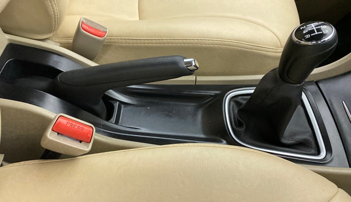 2022 Maruti Ciaz DELTA 1.5 SHVS MT PETROL, Petrol, Manual, 16,149 km, Gear Lever