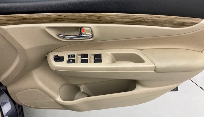 2022 Maruti Ciaz DELTA 1.5 SHVS MT PETROL, Petrol, Manual, 16,149 km, Driver Side Door Panels Control