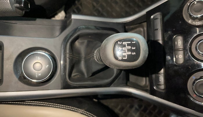 2022 Tata NEXON XM PETROL, Petrol, Manual, 27,608 km, Gear Lever