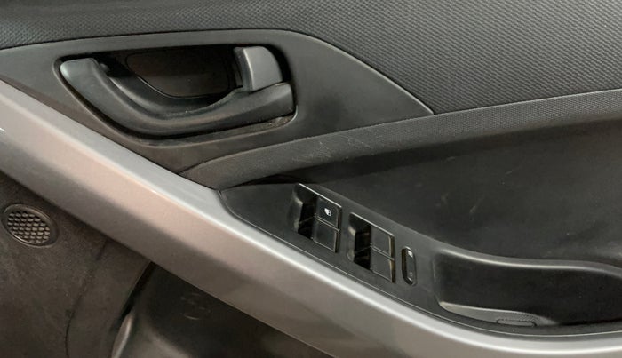 2022 Tata NEXON XM PETROL, Petrol, Manual, 27,608 km, Driver Side Door Panels Control