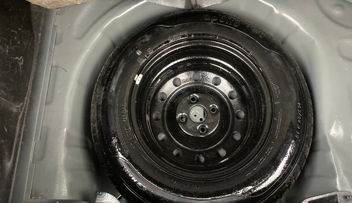 2018 Maruti Swift VDI AMT, Diesel, Automatic, 79,052 km, Spare Tyre