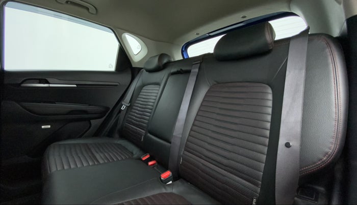 2020 KIA SONET GTX + 1.0 IMT, Petrol, Manual, 21,016 km, Right Side Rear Door Cabin