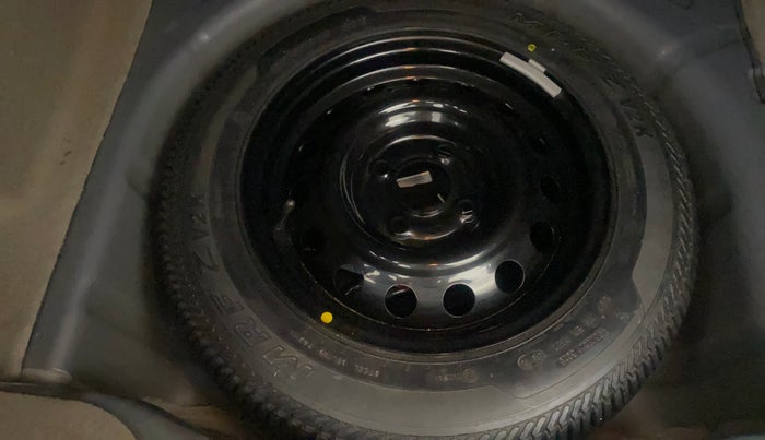 2016 Ford Figo Aspire TITANIUM 1.2 PETROL, Petrol, Manual, 36,486 km, Spare Tyre