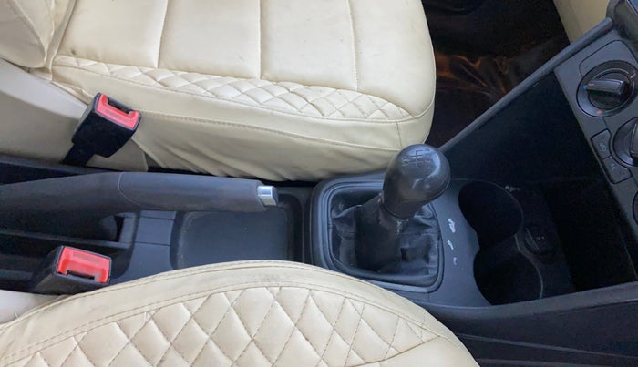 2016 Volkswagen Ameo COMFORTLINE 1.2L, Petrol, Manual, 1,13,850 km, Gear Lever