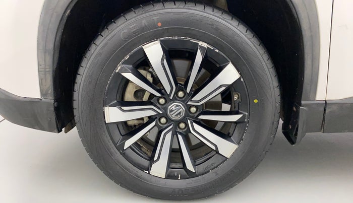 2019 MG HECTOR SHARP HYBRID 1.5 PETROL, Petrol, Manual, 47,595 km, Left front tyre - Minor crack