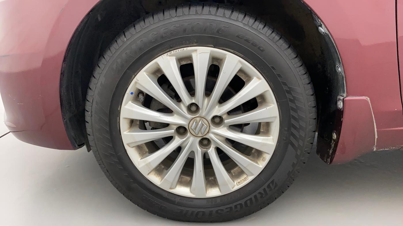 2015 Maruti Ciaz ZXI AT, Petrol, Automatic, 65,815 km, Left Front Wheel