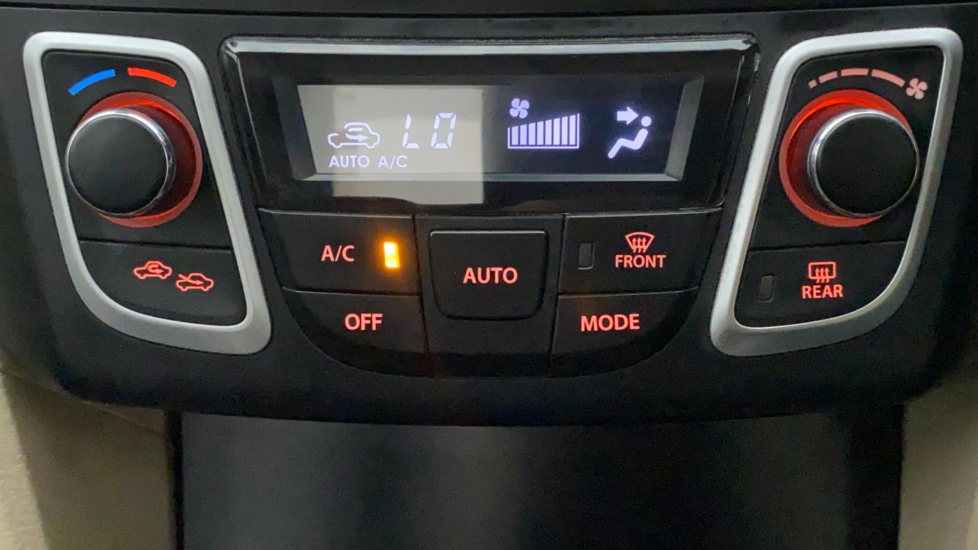 2015 Maruti Ciaz ZXI AT, Petrol, Automatic, 65,815 km, Automatic Climate Control