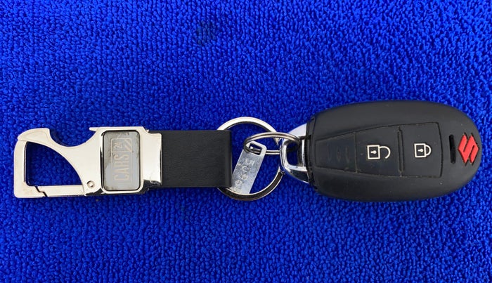 2015 Maruti Ciaz ZXI AT, Petrol, Automatic, 65,815 km, Key Close Up