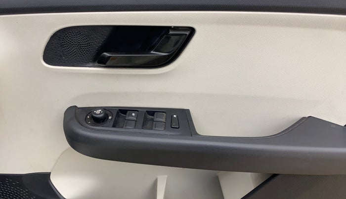 2022 Tata ALTROZ XT PETROL, Petrol, Manual, 10,104 km, Driver Side Door Panels Control