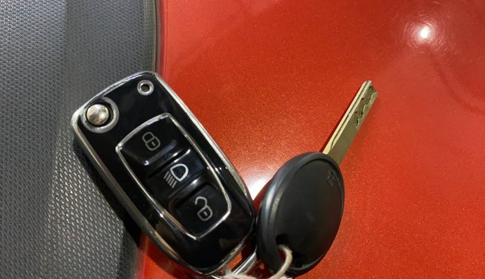 2021 Tata Tiago XZ PLUS PETROL, Petrol, Manual, 14,696 km, Key Close Up