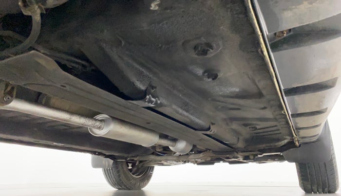 2015 Renault Duster RXL PETROL, Petrol, Manual, 32,485 km, Right Side Underbody