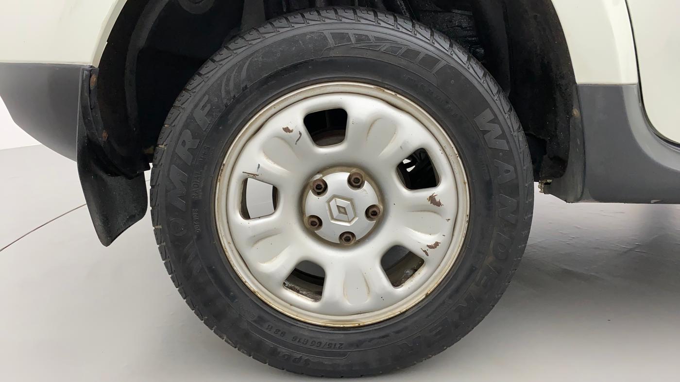 2015 Renault Duster RXL PETROL, Petrol, Manual, 32,485 km, Right Rear Wheel