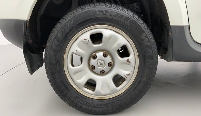 2015 Renault Duster RXL PETROL, Petrol, Manual, 32,485 km, Right Rear Wheel