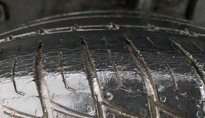 2015 Renault Duster RXL PETROL, Petrol, Manual, 32,485 km, Left Rear Tyre Tread