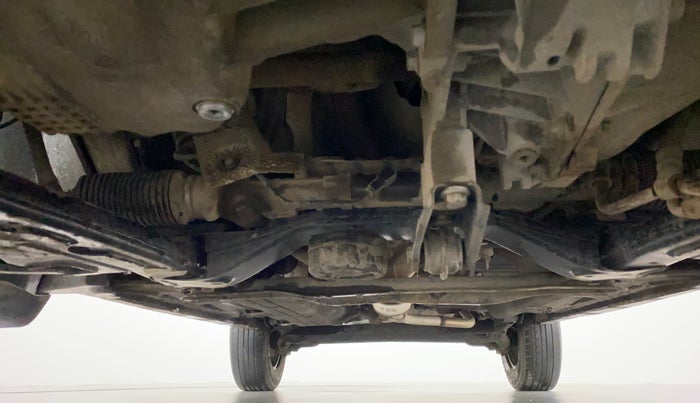 2015 Renault Duster RXL PETROL, Petrol, Manual, 32,485 km, Front Underbody