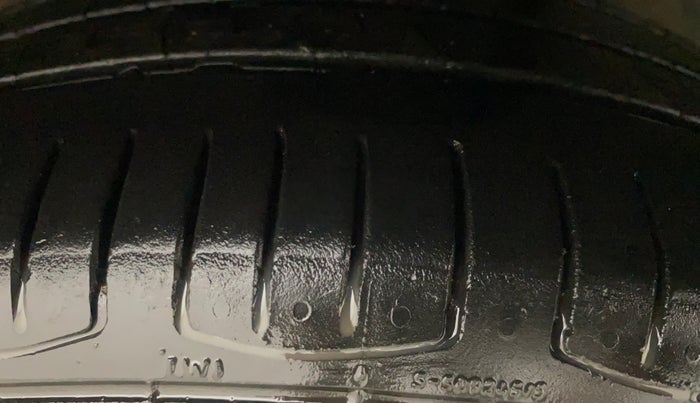 2021 Tata TIGOR XZA PLUS PETROL, Petrol, Automatic, 71,984 km, Right Front Tyre Tread