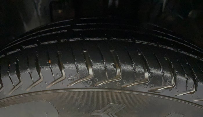 2019 Renault Kwid RXL, Petrol, Manual, 35,732 km, Left Front Tyre Tread