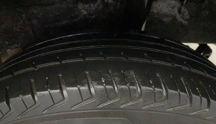 2019 Renault Kwid RXL, Petrol, Manual, 35,732 km, Left Rear Tyre Tread