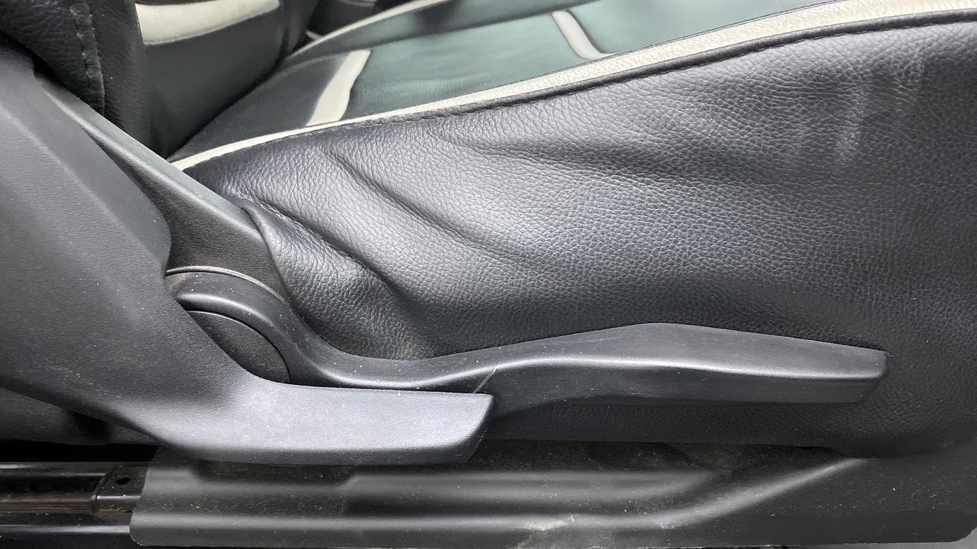 2017 Maruti Baleno ALPHA PETROL 1.2, Petrol, Manual, 65,664 km, Driver Side Adjustment Panel