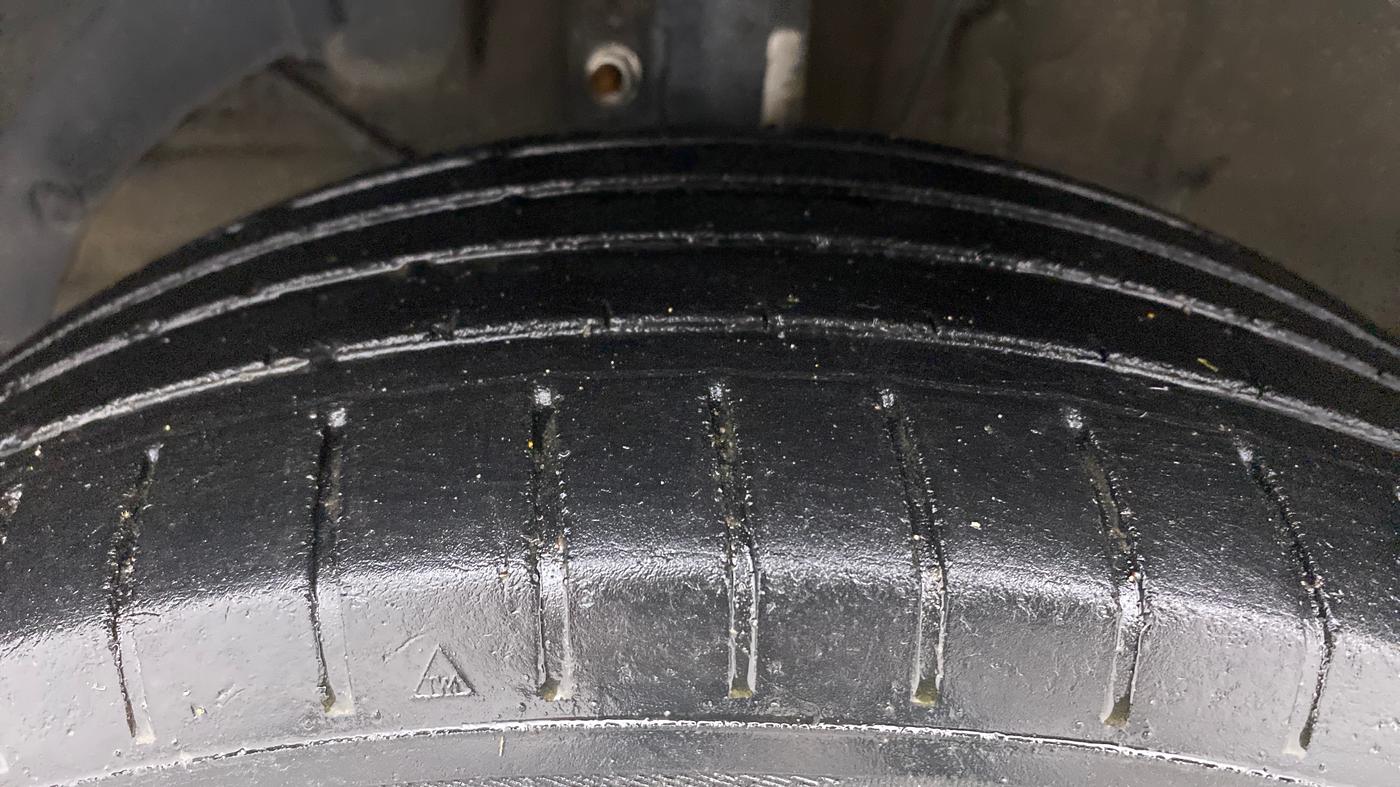 2017 Maruti Baleno ALPHA PETROL 1.2, Petrol, Manual, 65,664 km, Left Front Tyre Tread
