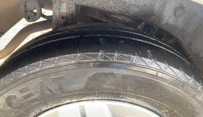 2020 Maruti Alto VXI, CNG, Manual, 65,761 km, Right Rear Tyre Tread