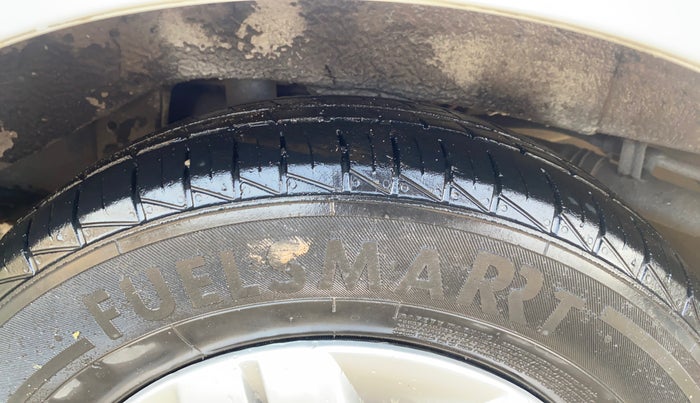 2020 Maruti Alto VXI, CNG, Manual, 65,761 km, Left Rear Tyre Tread