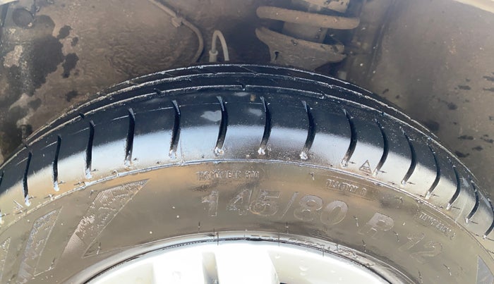 2020 Maruti Alto VXI, CNG, Manual, 65,761 km, Left Front Tyre Tread