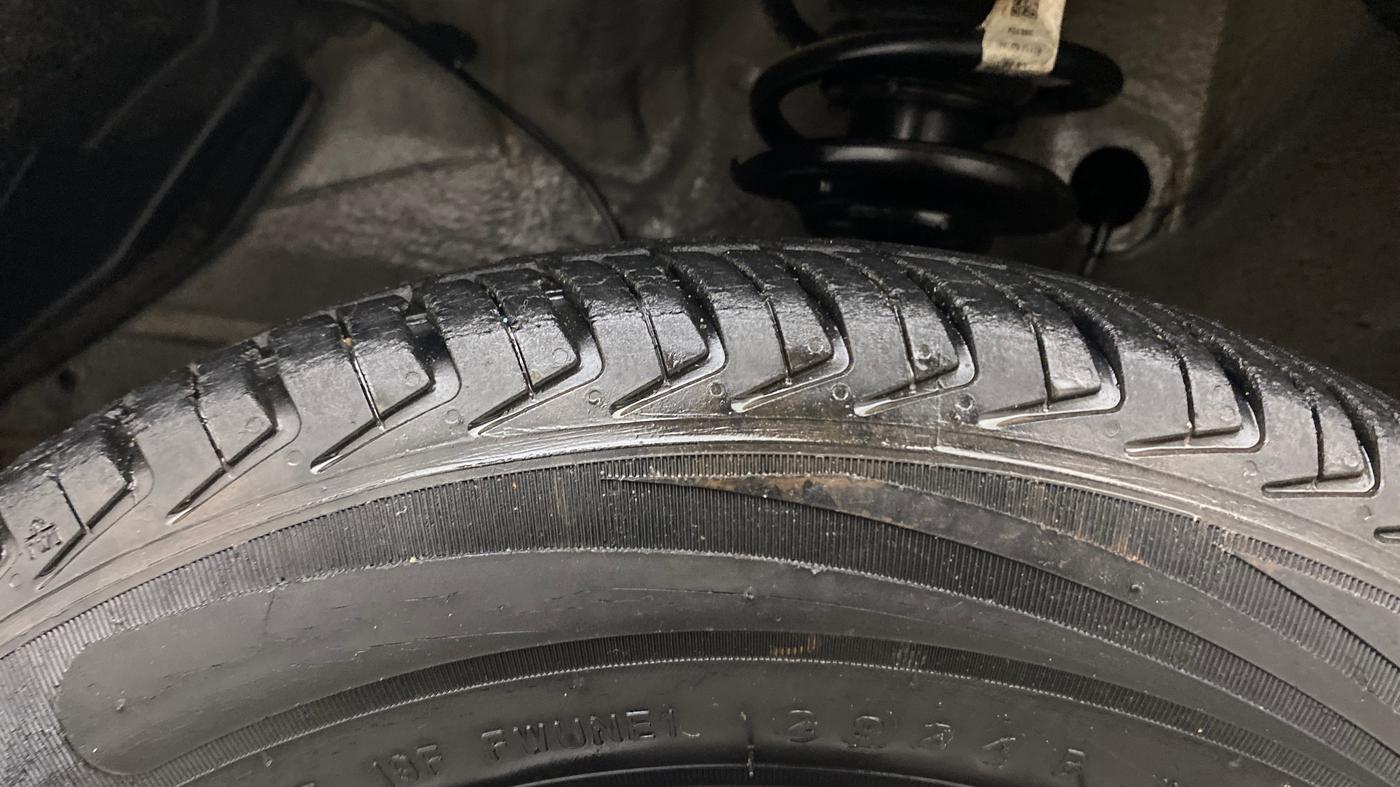 2024 Maruti Alto K10 VXi Plus (O), Petrol, Manual, 14,469 km, Left Front Tyre Tread