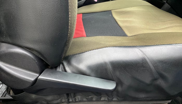 2012 Toyota Etios Liva GD, Diesel, Manual, 79,614 km, Driver Side Adjustment Panel