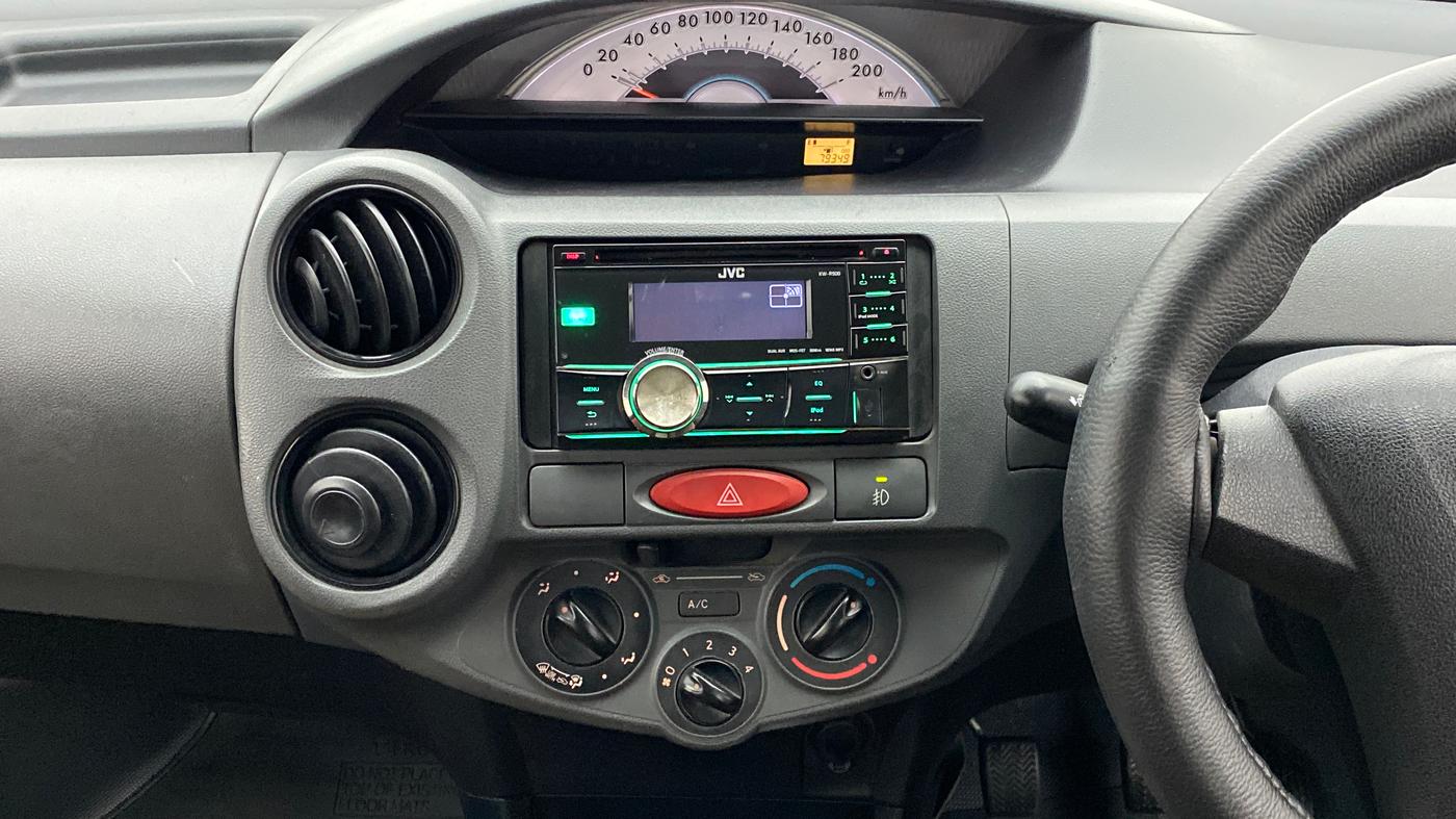 2012 Toyota Etios Liva GD, Diesel, Manual, 79,614 km, Air Conditioner