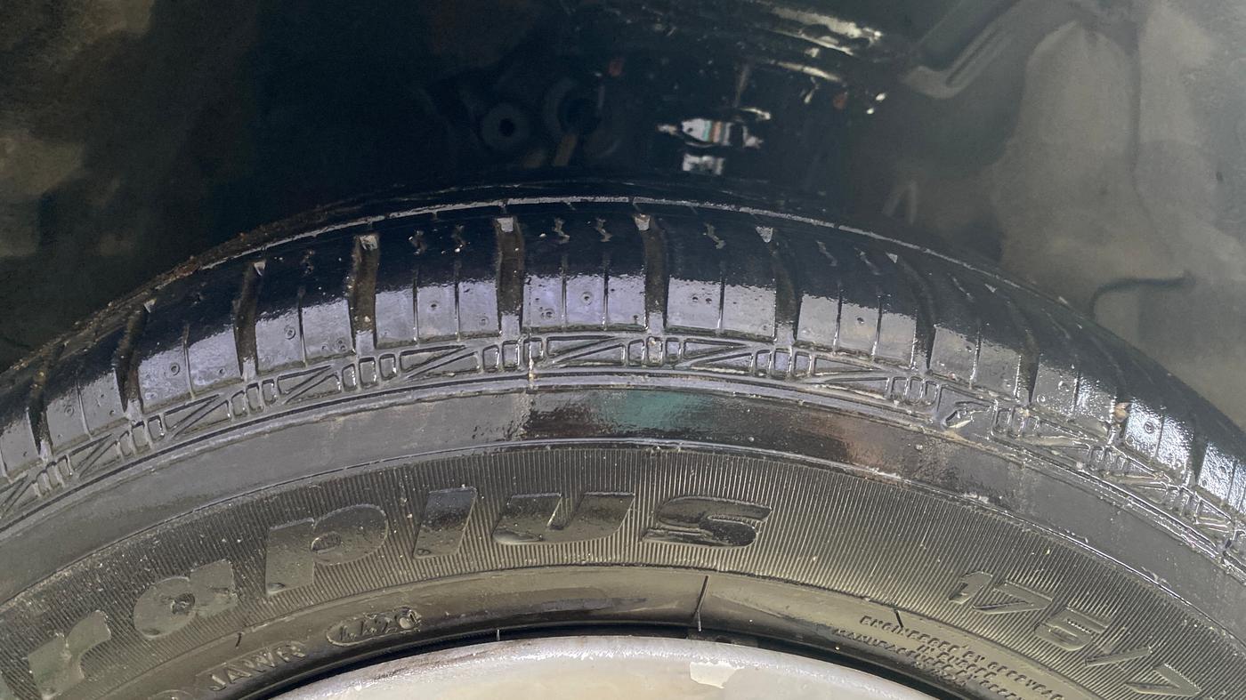 2013 Hyundai i20 MAGNA 1.2, Petrol, Manual, 76,049 km, Right Front Tyre Tread