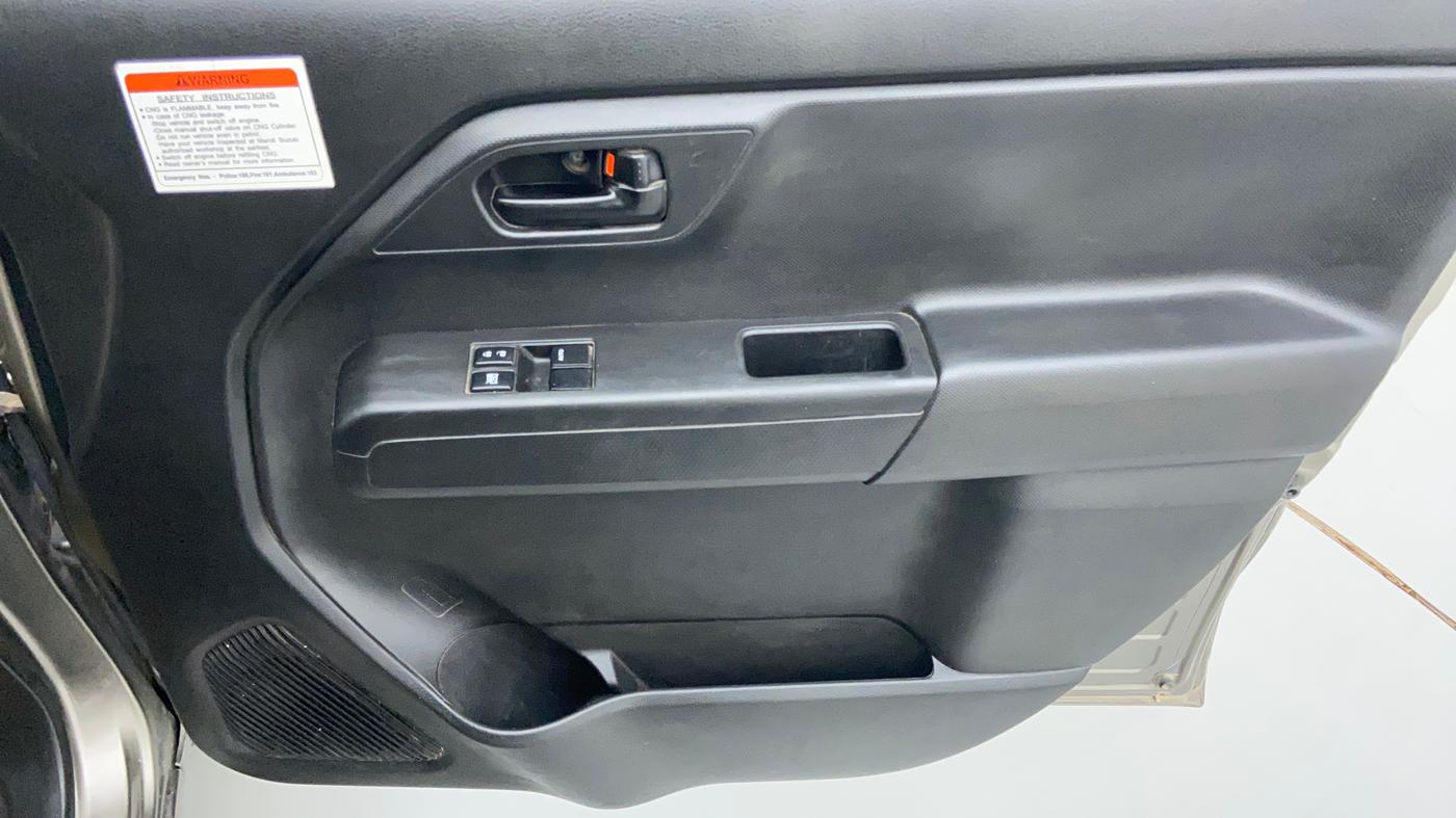 2021 Maruti New Wagon-R LXI CNG (O) 1.0, CNG, Manual, 53,136 km, Driver Side Door Panels Control