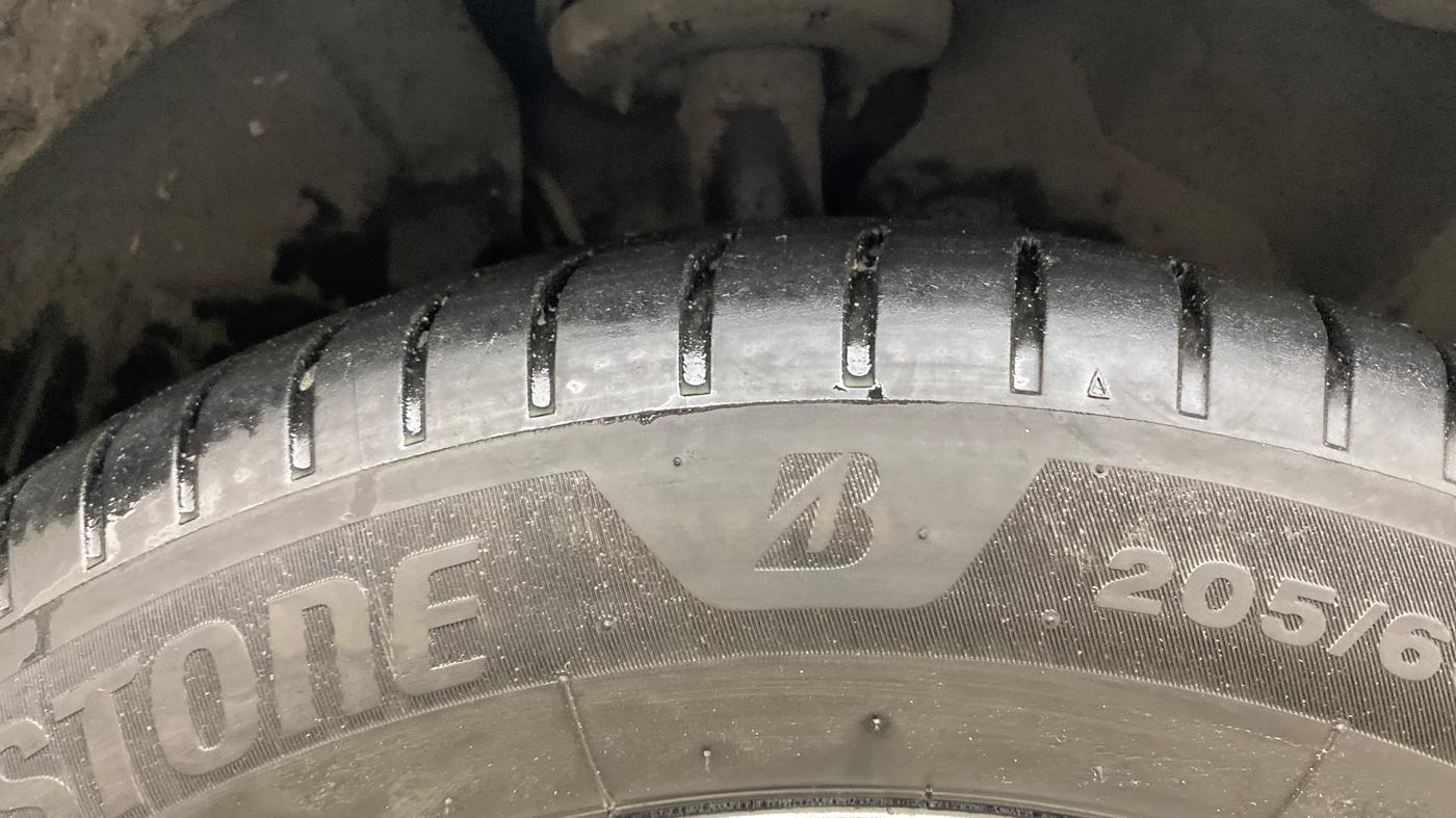 2021 Ford Ecosport TITANIUM + SE 1.5L DIESEL, Diesel, Manual, 99,745 km, Right Front Tyre Tread