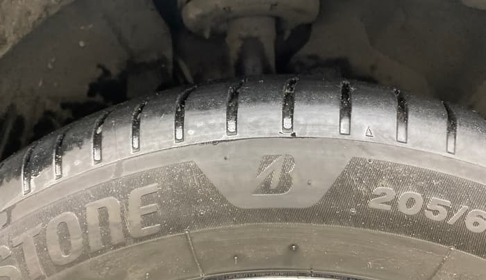 2021 Ford Ecosport TITANIUM + SE 1.5L DIESEL, Diesel, Manual, 99,745 km, Right Front Tyre Tread