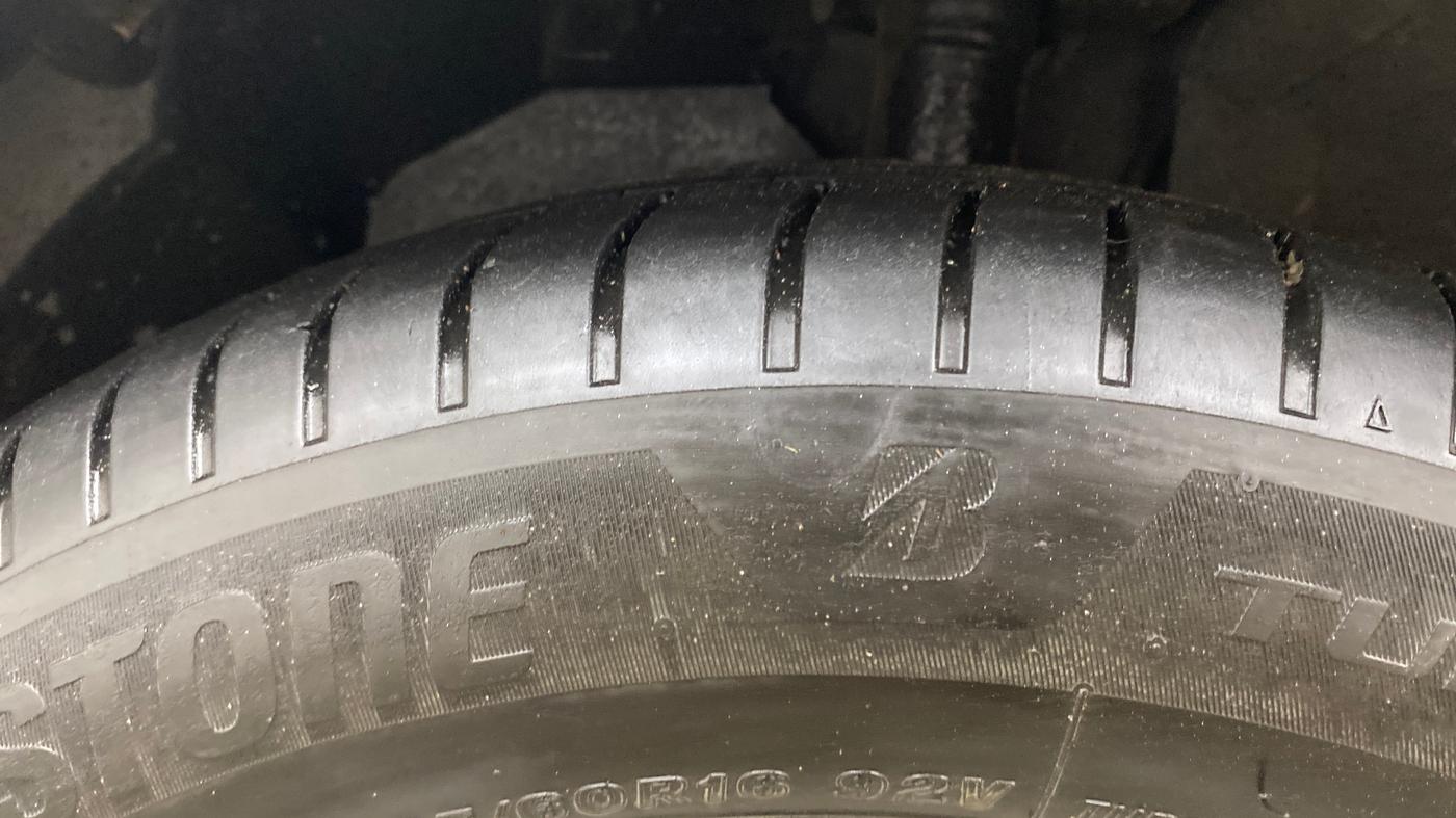 2021 Ford Ecosport TITANIUM + SE 1.5L DIESEL, Diesel, Manual, 99,745 km, Left Front Tyre Tread