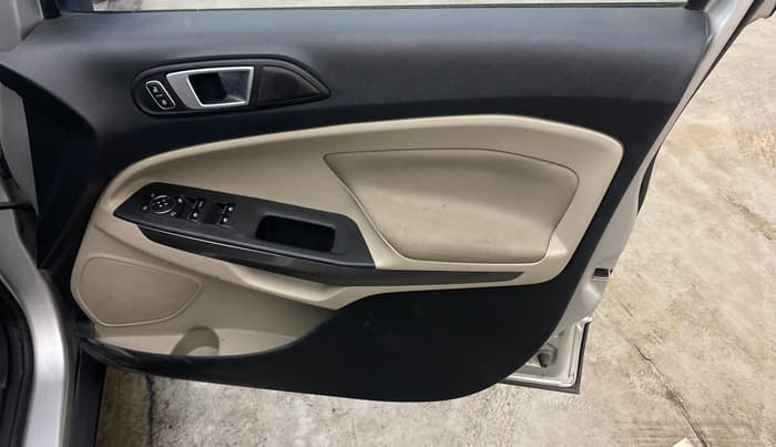 2021 Ford Ecosport TITANIUM + SE 1.5L DIESEL, Diesel, Manual, 99,745 km, Driver Side Door Panels Control